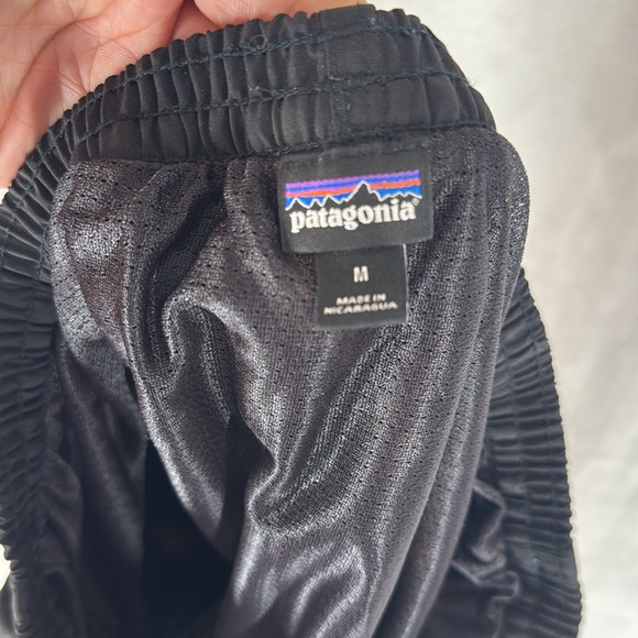 Men’s M Patagonia Black Baggy Shorts with built in undies Excellent condition - Picture 3 of 5